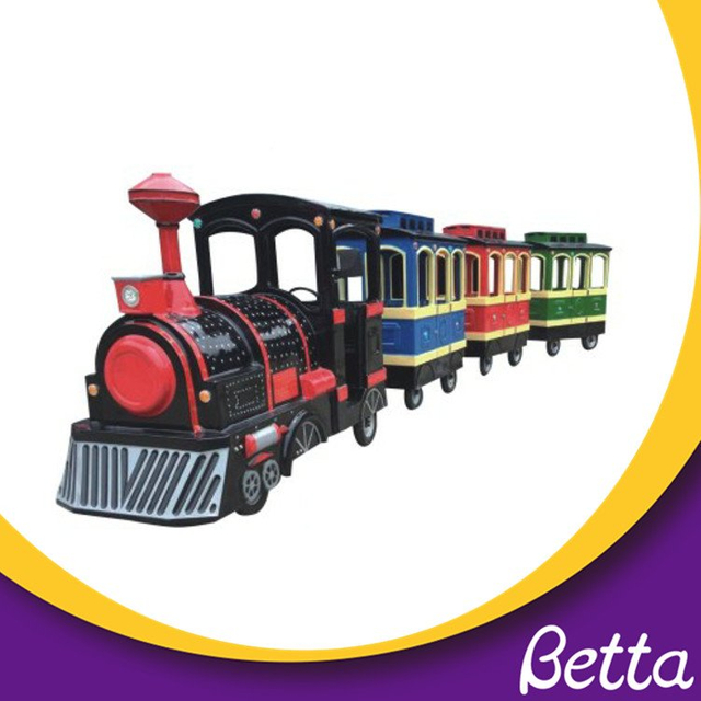 Tren de atracciones Bettaplay Thomas y sus amigos, tren sin rieles usado a la venta 