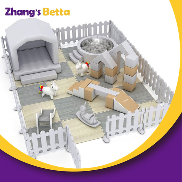 Bettaplay Hot Style Castle Juego suave para ni&ntilde;os de interior