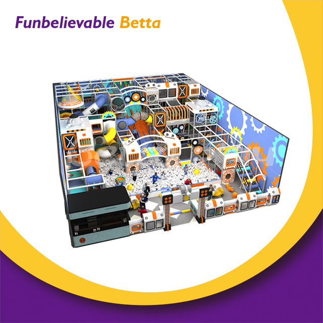 Крытая игровая площадка Bettaplay на тему океана. Небольшая крытая горка с бассейном с океанскими шариками. Мягкие игровые площадки для торгового центра.