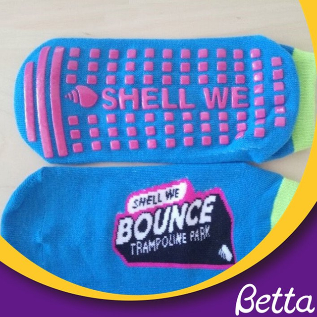 Противоскользящие носки для игровой площадки Bettaplay 