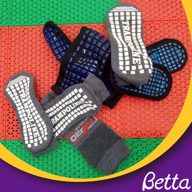 Противоскользящие носки для игровой площадки Bettaplay 