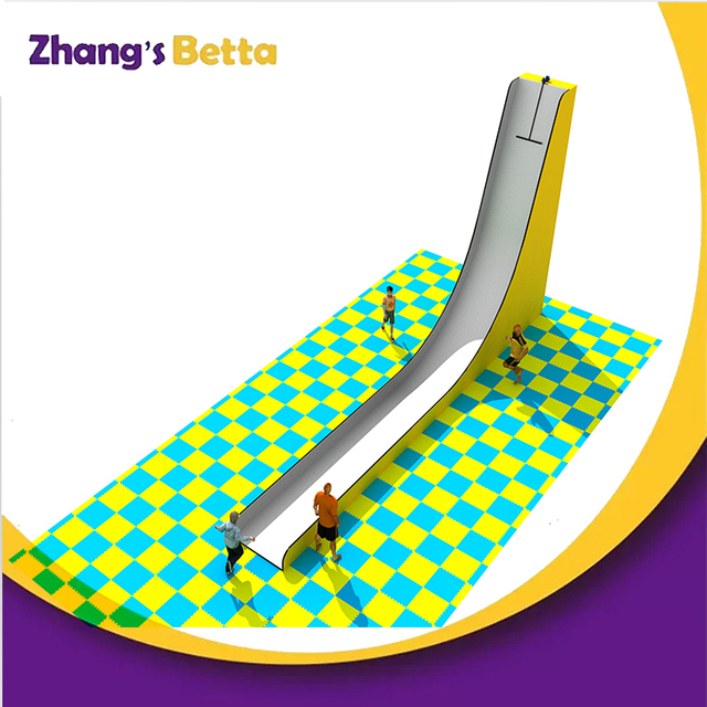 نعال الشرائح التجارية الكبيرة جدًا ومعدات الملاعب الداخلية