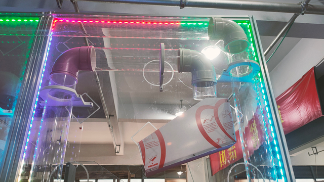 Bettaplay Стиль космического корабля Крытая игровая площадка Интерактивная настенная игра