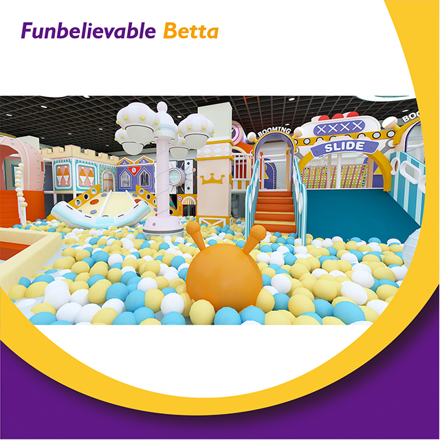 Bettaplay Happy Vibe, colorido patio de juegos interior para ni&ntilde;os, piscina personalizada con un mill&oacute;n de bolas y sala de fiestas familiar