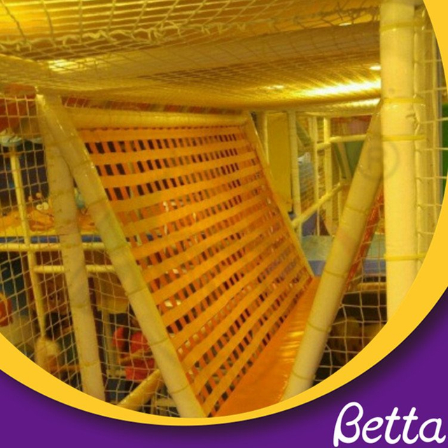 Parque de atracciones Rainbow V-rope Net Bridge para ni&ntilde;os 