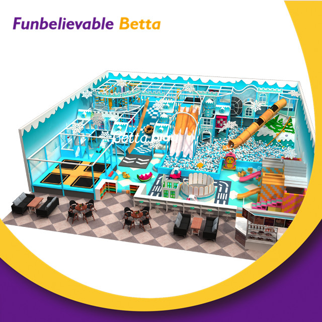 El patio modificado para requisitos particulares Bettaplay embroma el patio interior del equipo de tierra suave del juego