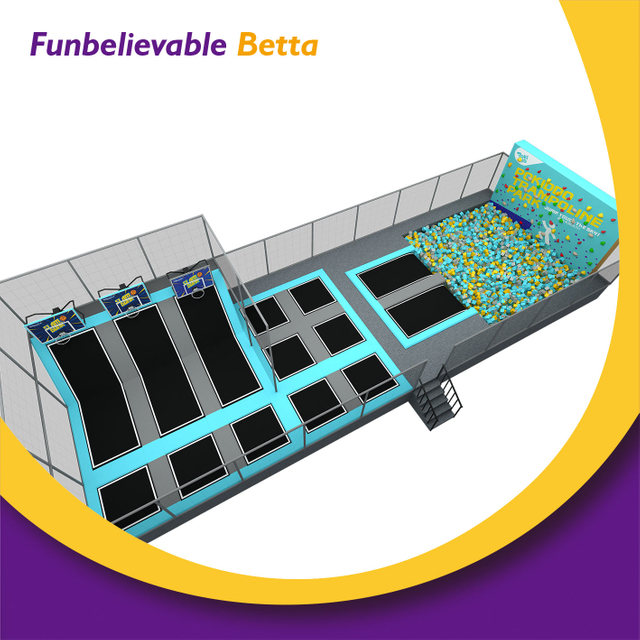 Bettaplay Blue Style 300 SQM Trampoline Park مع تسلق للأطفال للبيع