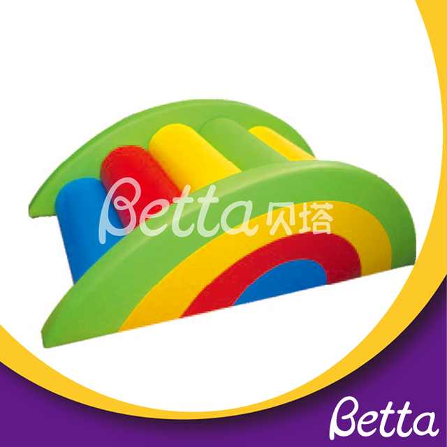 Bettaplay Juego suave hecho a medida para beb&eacute;s 