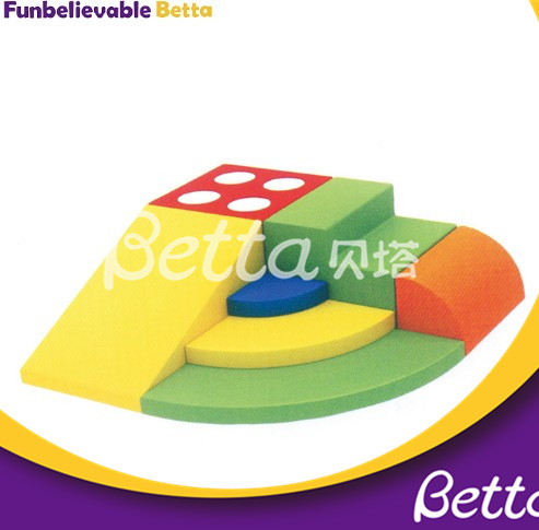 Вечеринка на игровой площадке Soft Play в помещении для детей ясельного возраста