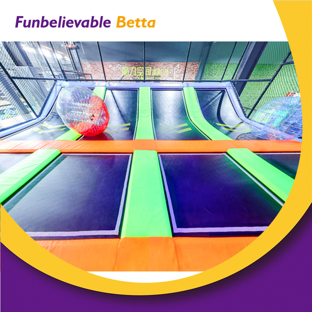 Bettaplay تخصيص ملعب دودج بول للأطفال في الأماكن المغلقة للعب الترامبولين بارك التجاري دودج بول منطقة الترامبولين داخلي للبيع