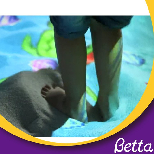 عرض ساخن على جهاز عرض أرضي تفاعلي للعبة الأطفال