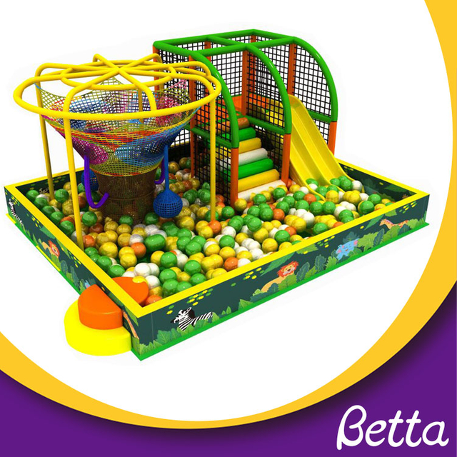 Bettaplay ملعب داخلي كروشيه صغير للأطفال يلعبون 
