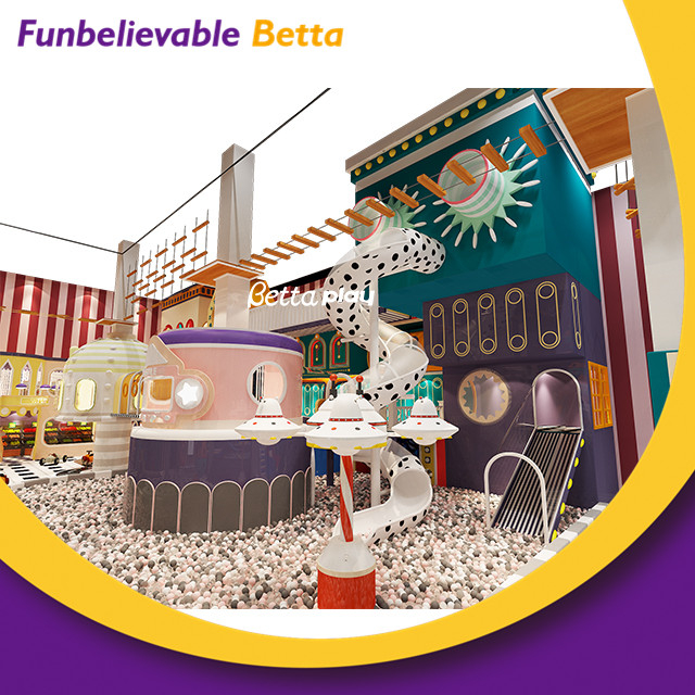 Parque de trampolines interior comercial popular de Bettaplay con juego interactivo y muro de escalada de espuma