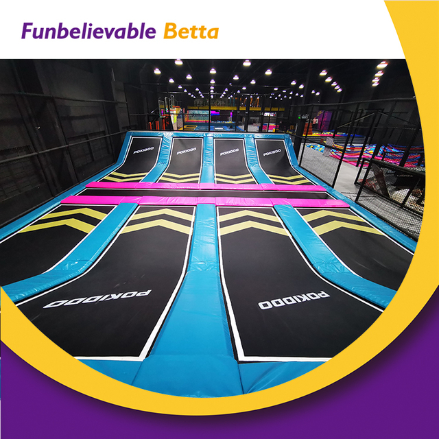 Bettaplay ملعب دودج بول عالي الجودة للأطفال في الأماكن المغلقة للعب ترامبولين بارك منطقة دودجبول التجارية