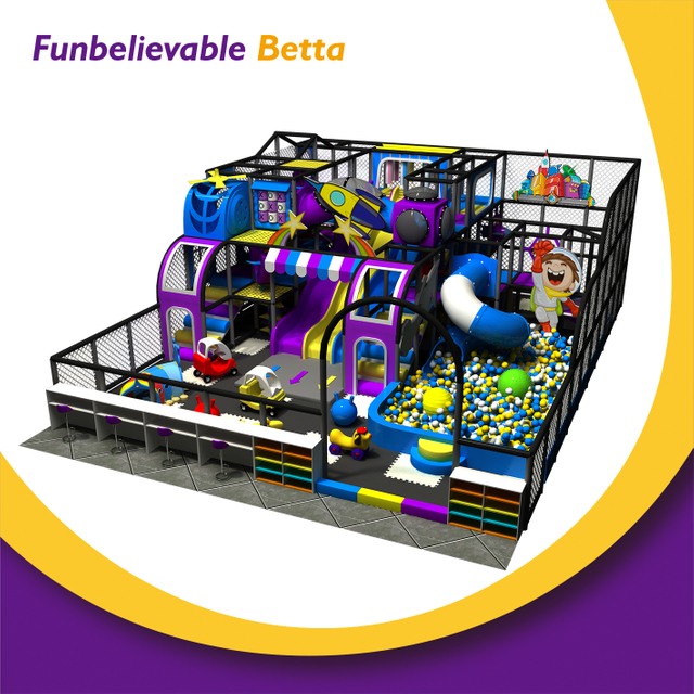 Bettaplay Juego tem&aacute;tico colorido Candy Rocket de 120 m&sup2; con tres toboganes y laberinto interior 