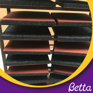 School Football Running Track Flooring Rubber Surfaces Outdoor Athletic Track