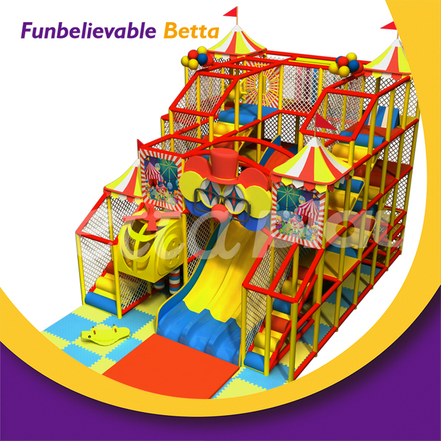 Красочное крытое игровое оборудование Bettaplay, небольшая крытая горка с бассейном с океанскими шариками, мягкие игровые площадки для торгового центра