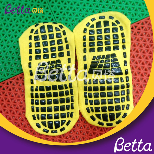 Носки для батута Betta Glow, 2019 г. Неоновые носки для прыжков на заказ для батутных парков