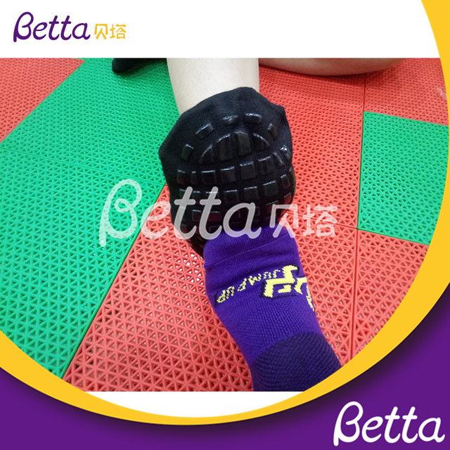 2019 بيتا بالجملة الجوارب اليوغا الجوارب الترامبولين الجوارب