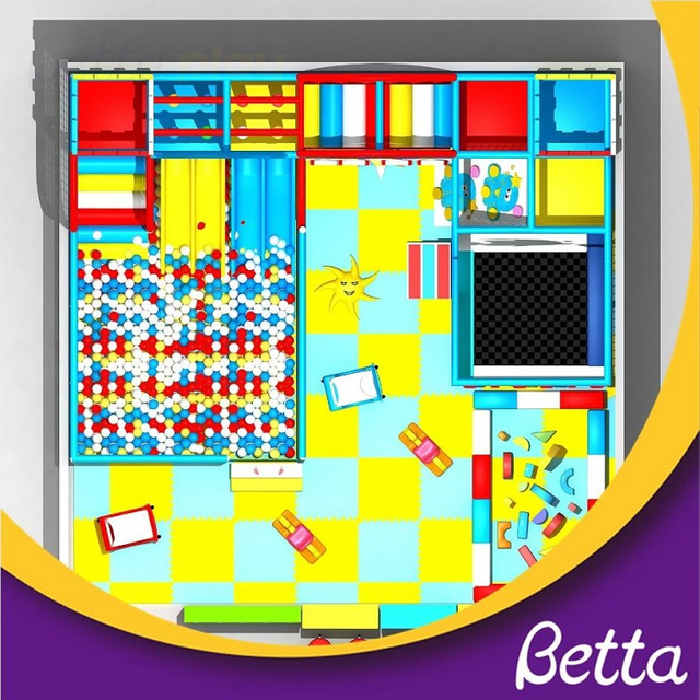 Nuevo patio de juegos con estructura de zona de juegos interior