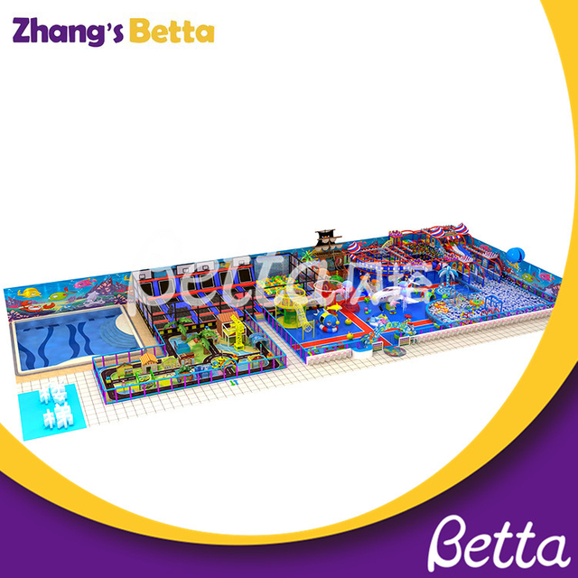 Los ni&ntilde;os peque&ntilde;os patio interior para ni&ntilde;os Fitness gimnasia trampol&iacute;n