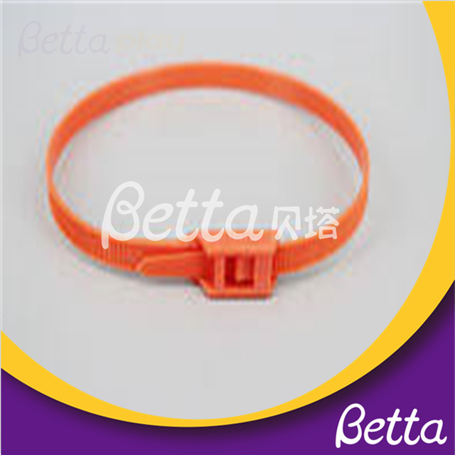 ربطة كابل بلاستيكية آمنة من Bettaplay للملعب الداخلي