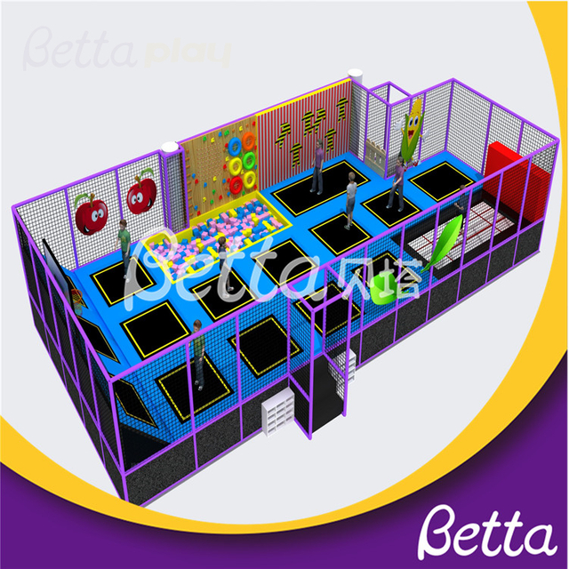 حديقة الترامبولين الكبيرة المخصصة من Bettaplay للملعب الداخلي
