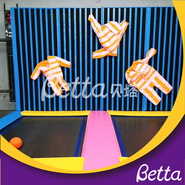 Стена Bettaplay Spiderman для батутного парка