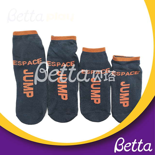 Anti Slip Indoor Trampoline Socks Custom Sports Socks Made in China